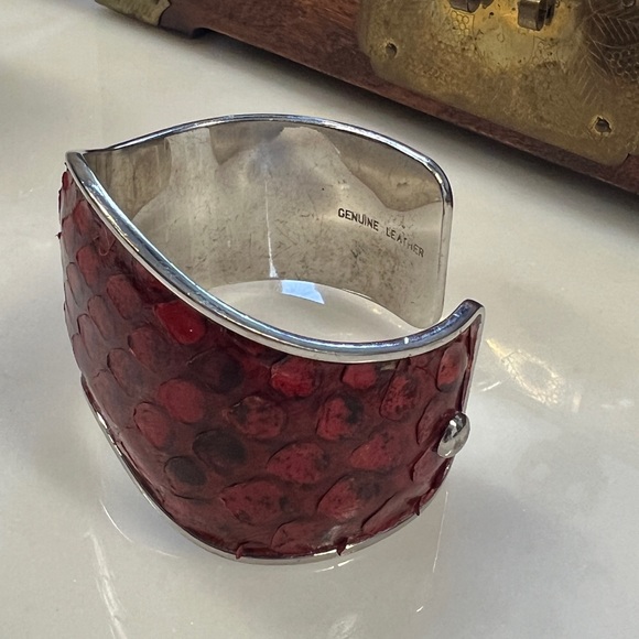 Tod’s Cuff Snake Skin Red Leather Bracelet - Picture 4 of 6